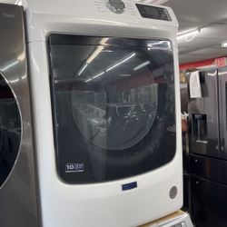 New Scratch And Dent Maytag Front Load Washer And Dryer Set. 1 Year Warranty 