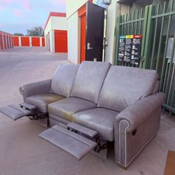 Recliner couch 