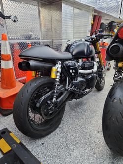 Triumph 1200 THRUXTON R