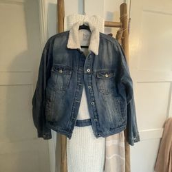 Women’s Sherpa & Denim Jacket