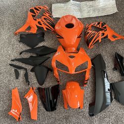 05 CBR600RR FAIRINGS 