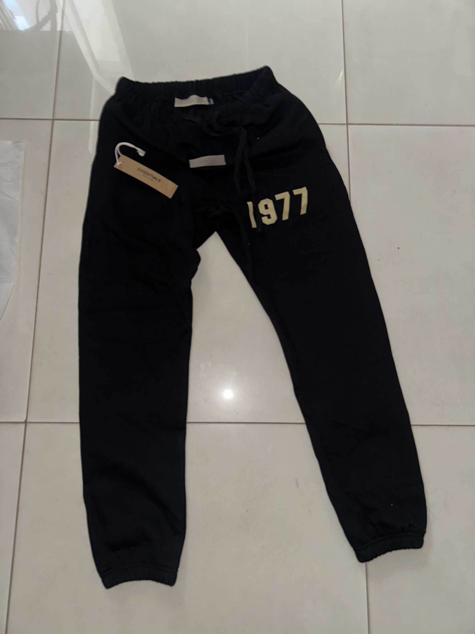 fear of god essentials black sweatpants