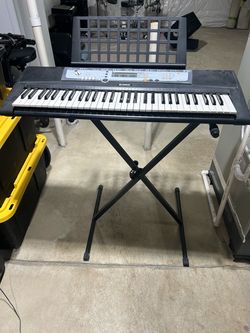 Yamaha Keyboard PSR213
