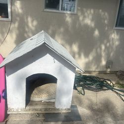 Free Doghouse 