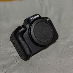 Canon R100 Body