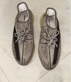 Yeezy 350 V2