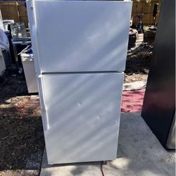 Ge Top Freezer Fridge 
