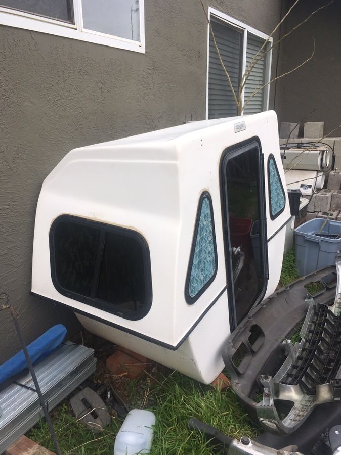 Half camper shell