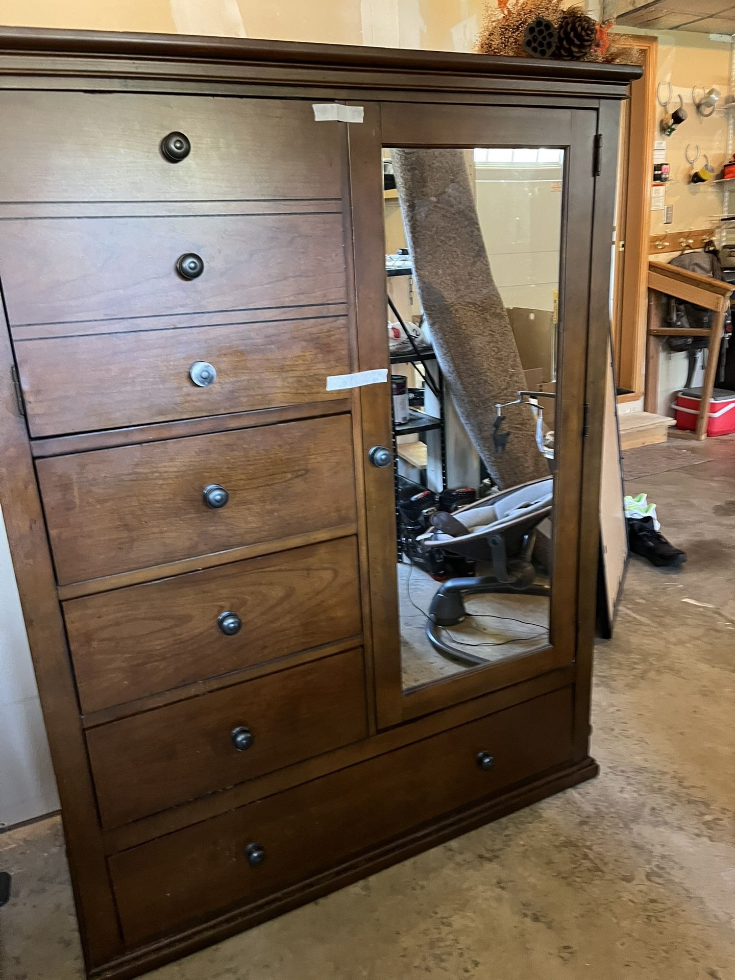 Free hutch/dresser