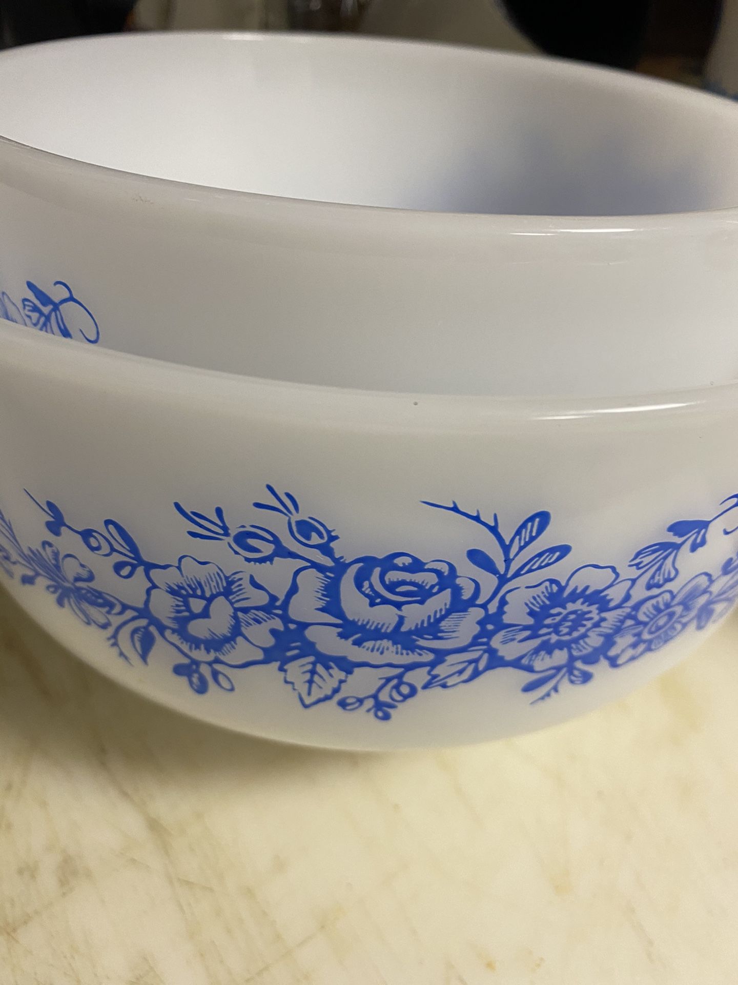 2 VINTAGE FEDERAL White Milk Glass Bowls Blue Flowers, 2-Sizes