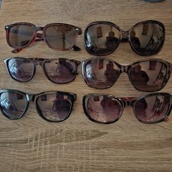 6 Pairs Of Women's Sunglasses 