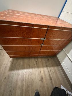 Wooden workbench cabinet box