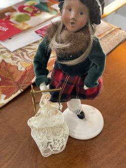 Buyers Collectsbles Dolls