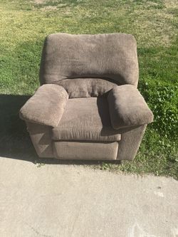 FREE COUCH