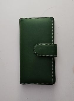 Genuine Leather RFID Long Wallet for Women, Checkbook Card Holder
18 card slots, 2 ID windows, 6 bill pockets, and organize cash, cards,