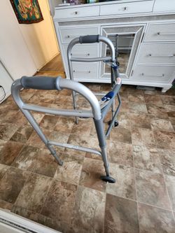 Walker like new