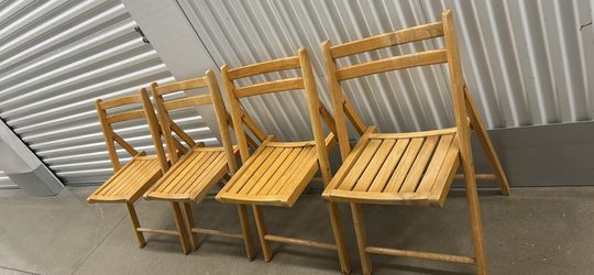 Folding Chairs 