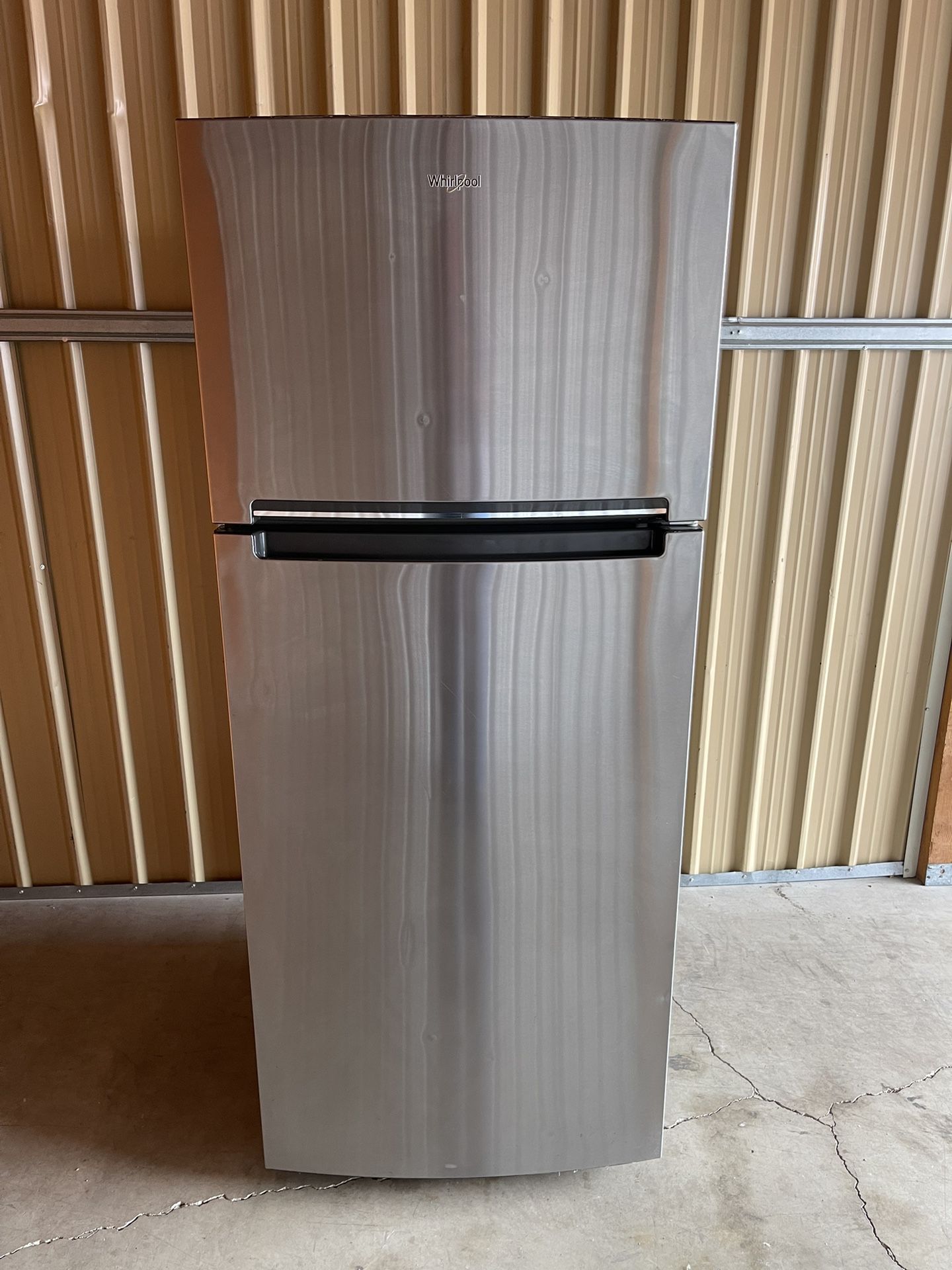 WHIRLPOOL STAINLESS STELL REFRIGERATOR $300 OBO *** EVERYTHING WORKS GREAT, 90 DAY WARRANTY,  DELIVERY AVAILABLE 