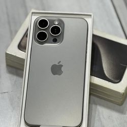 IPhone 15 Pro Max Unlocked with Warranty 😊