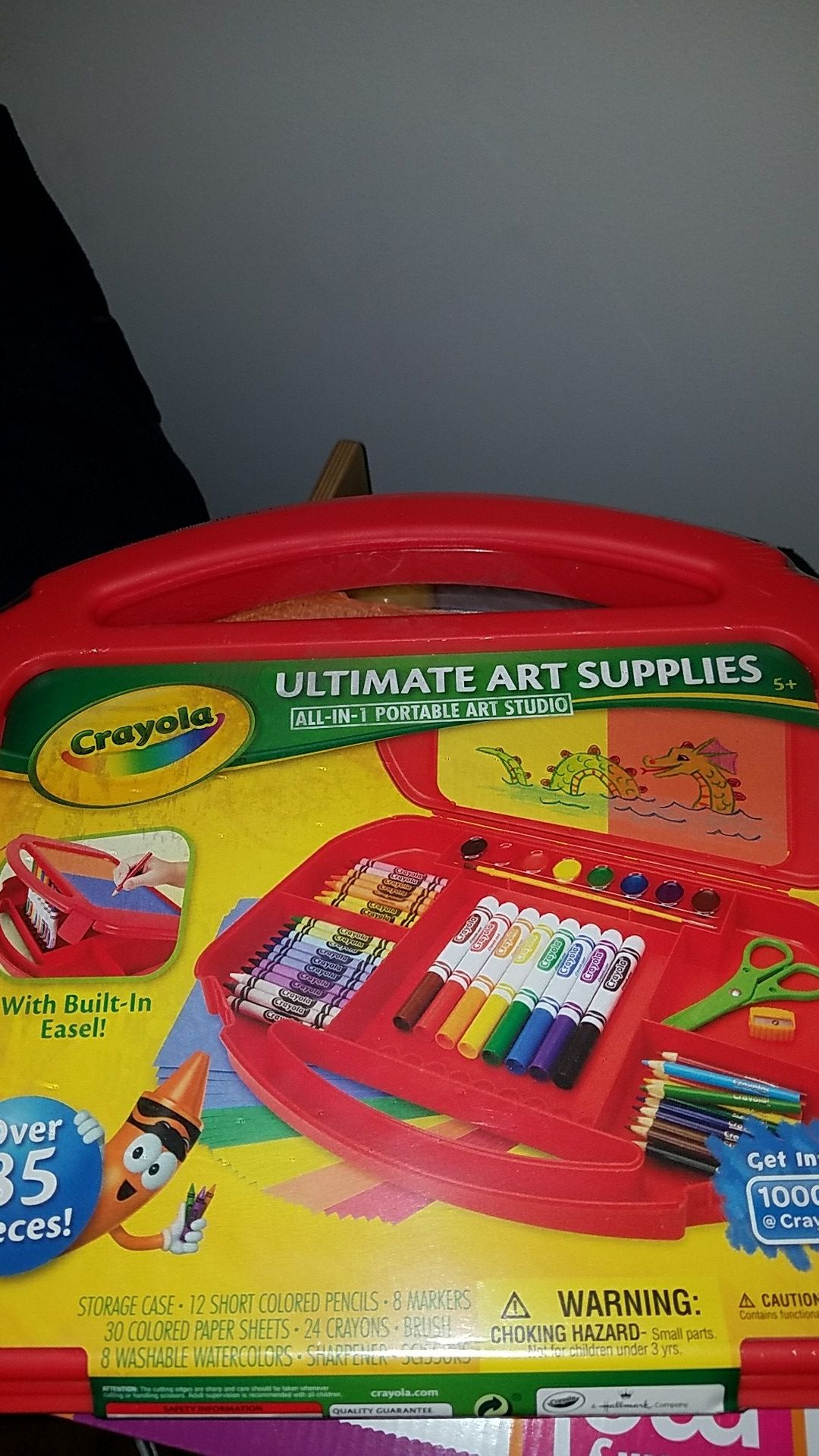 Crayola Ultimate Art Supply Kit