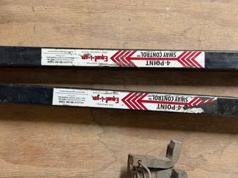 Load distributing hitch by Equal-i-zer