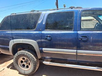 2003 Chevrolet suburban PARTS