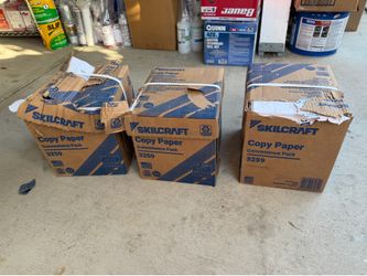 3 cajas de papel para copias/ 3 boxes copy paper $30 each someone first pks damage
