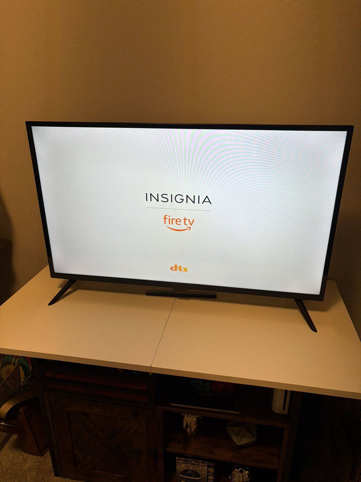 Insignia 39" F20 Series LED HD Smart Fire TV