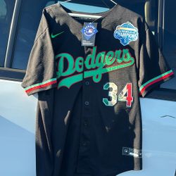 Dodgers Jersey Size M