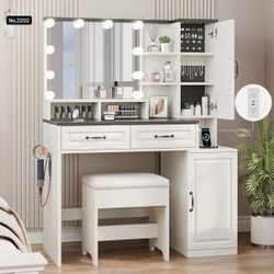 Farmhouse Makeup Vanity with Charging Station, Vanity Desk with Lights Mirror and Drawers, Glass Top Makeup Vanity with Jewelry Cabinet, Hairdryer Hol