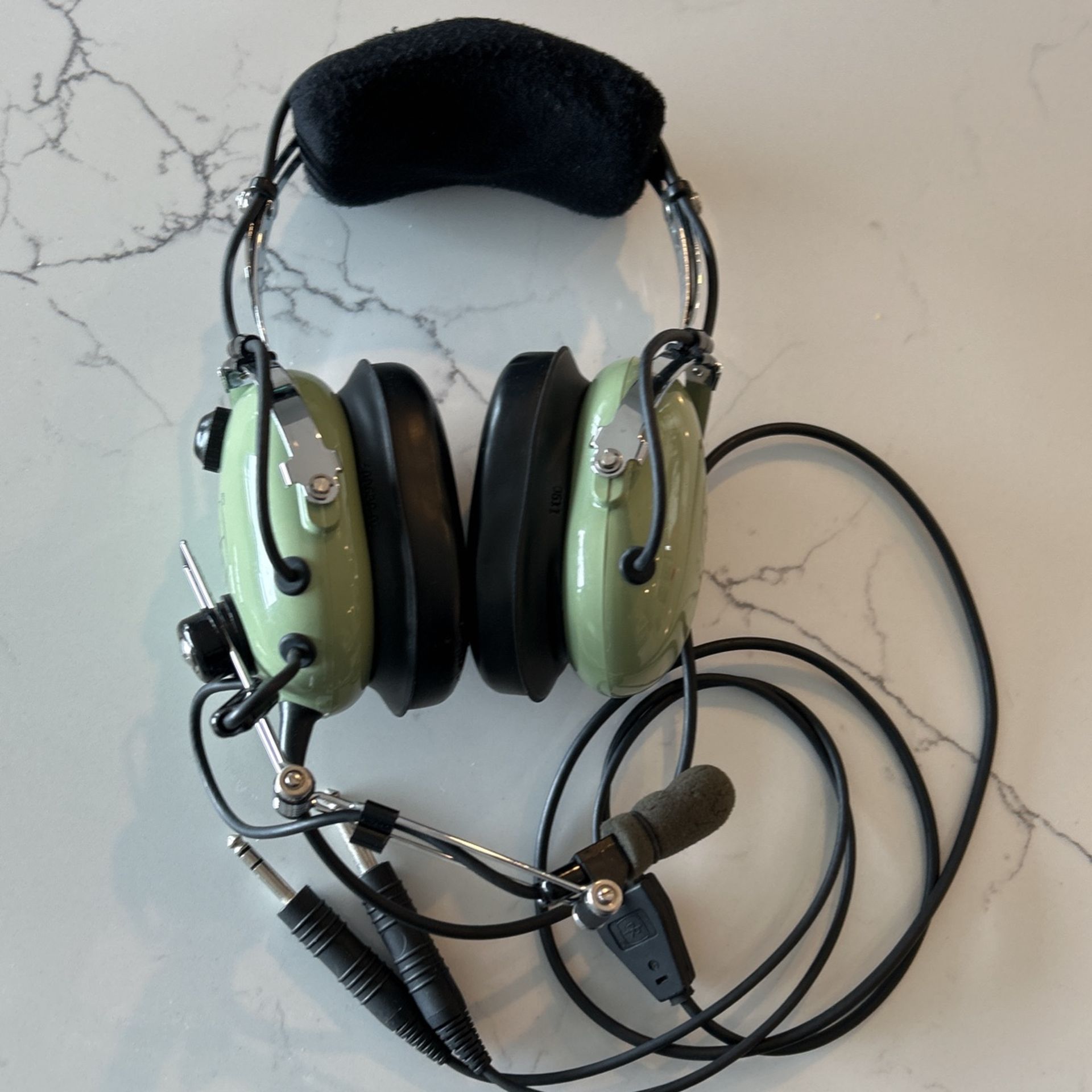 Aviation headset