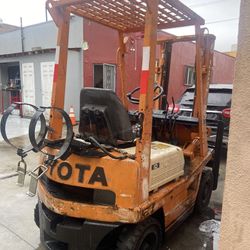 Toyota Fork Lift 