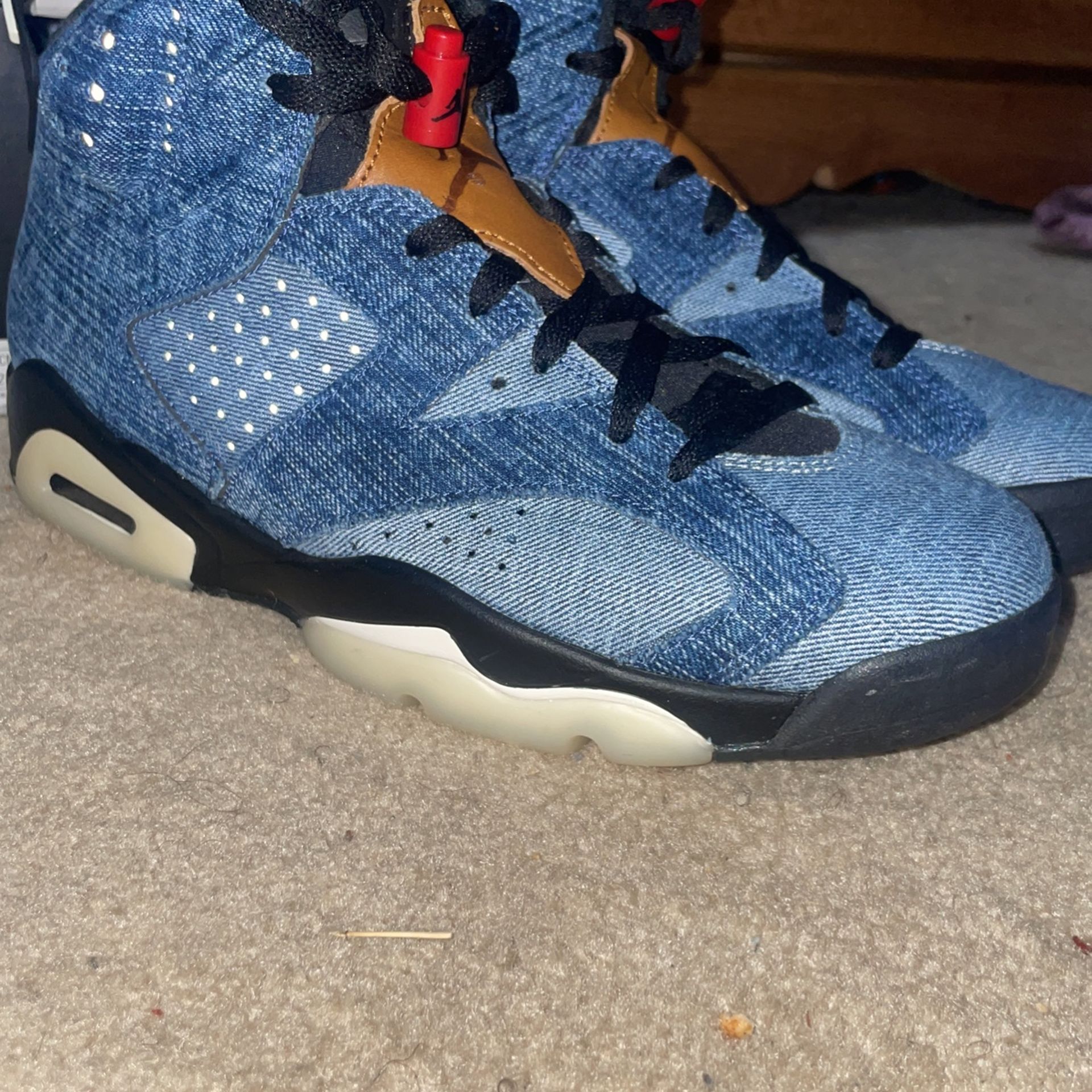Jordan 6s “Washed Denim” Size 9