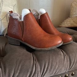 NEW WOMEN’s ANKLE BOOTS