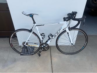 2013 Felt F4 Carbon Road Bike – 56cm – Recently Serviced
