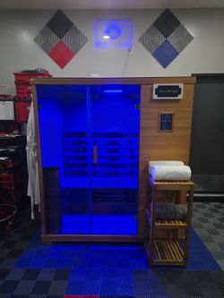 INFRARED SAUNA, by  HTH. Model: Transcend TR-3