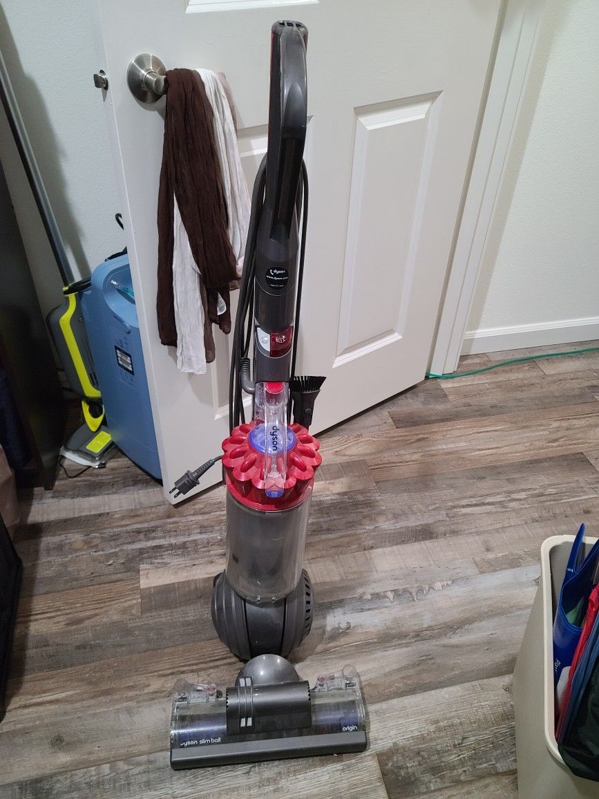 Dyson Slim Ball Vacuum