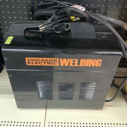 CHICAGO ELECTRIC Flux 125 Welder