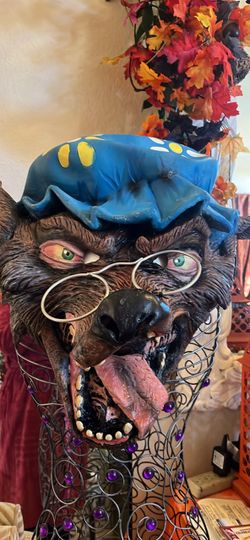 Halloween Wolf head $10