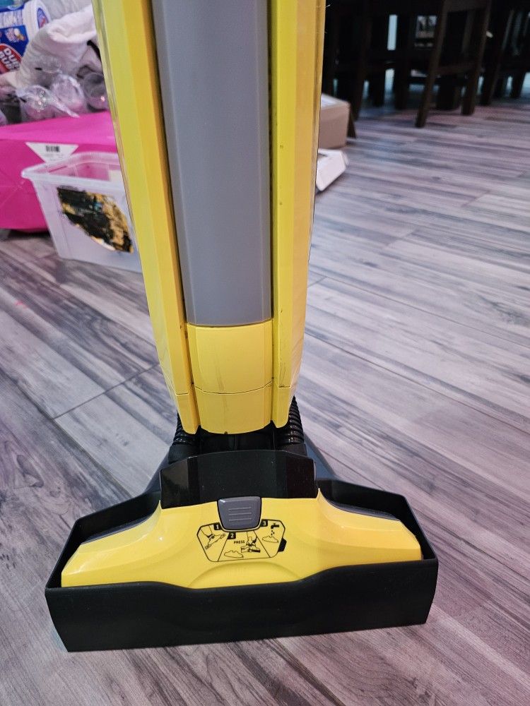 Kärcher FC 5 Electric Hard Floor Cleaner – Perfect for Laminate, Wood, Tile, LVT, Vinyl, & Stone Flooring Business equipment