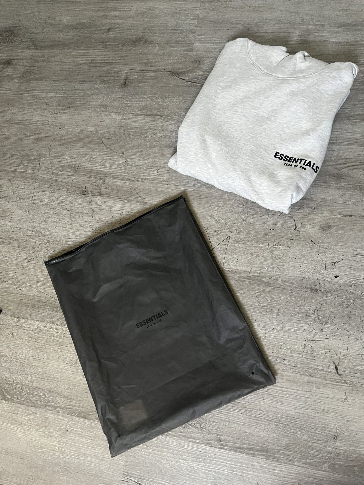 Light Oatmeal Essentials Hoodie📲✅ Size Large