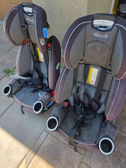 Free 2 baby car seats. Needs to be hosed down.
