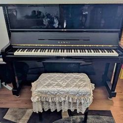 Kawai Studio Upright Piano | Stunning High Gloss Ebony Finish | Like New Hi