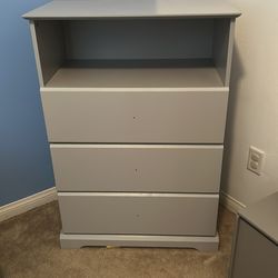 2 Brand new in the box  WHITE dressers