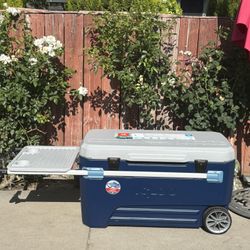 IGLOO,ICE CHEST,COOLER,HIELERA 