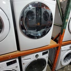 New LG Front Load Washer And Stackable Gas Dryer Set 