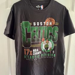 Boston Celtics Hollister graphic tee - adult Small 