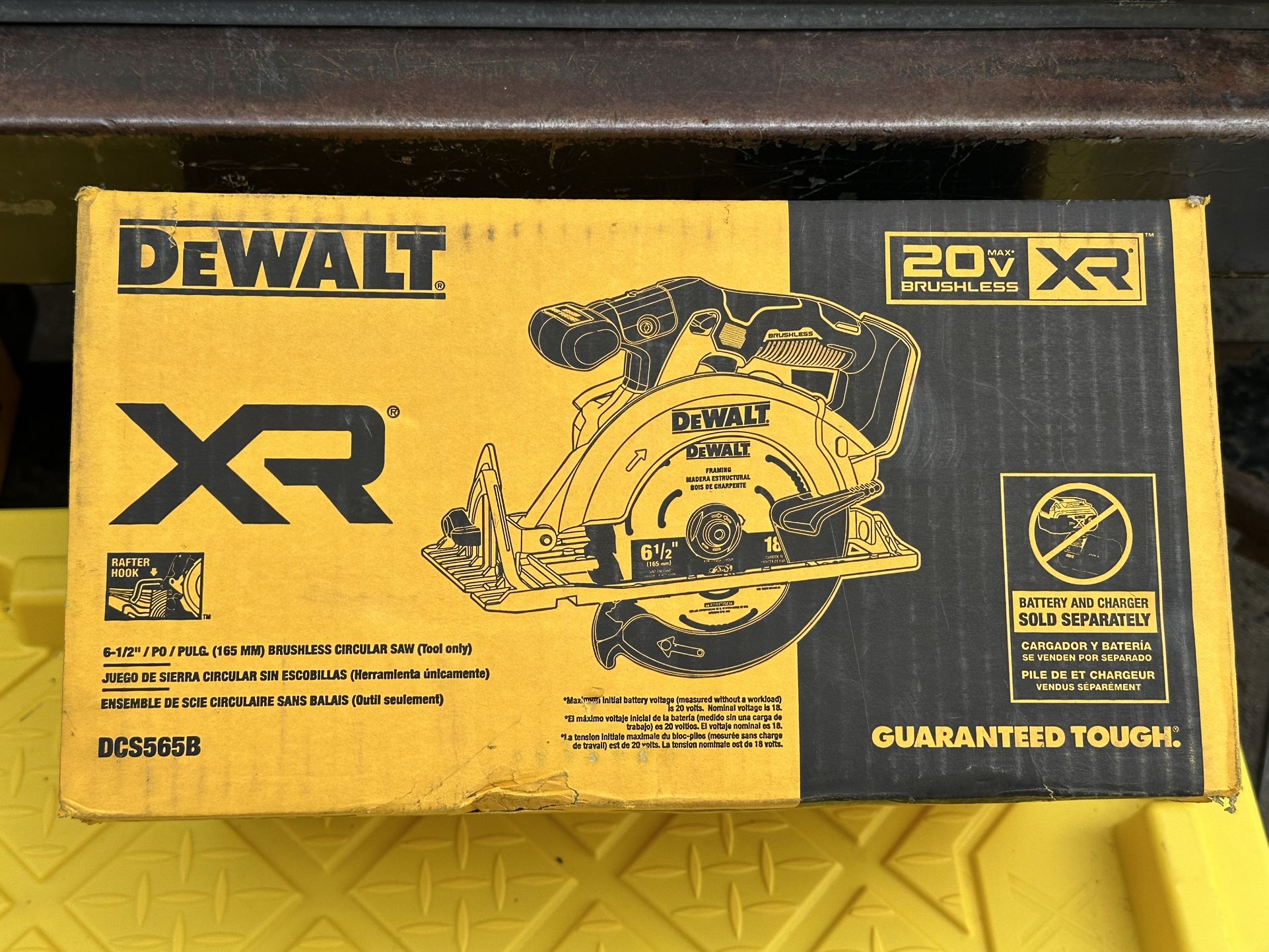 Dewalt 20v Xr 6 1/2 Circular Saw