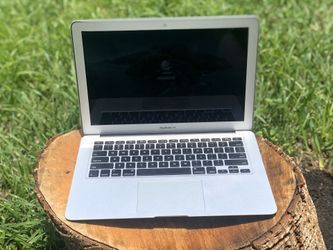 MacBook Air 13” 8GB Sanitized & AS NEW