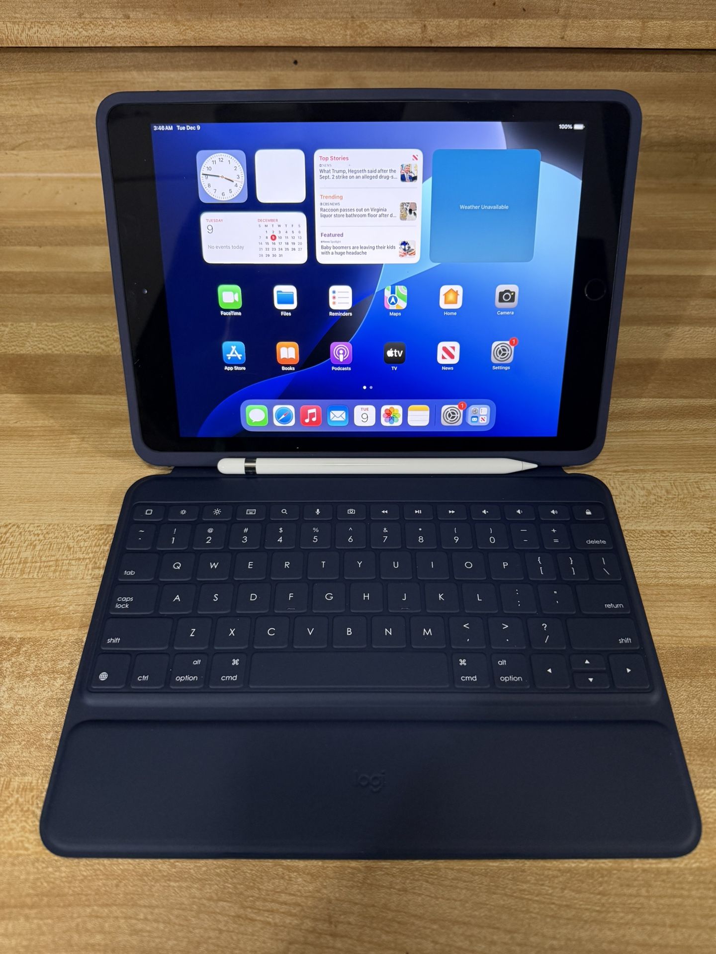 Apple iPad 7th Gen 32GB With Case Keyboard And Pencil